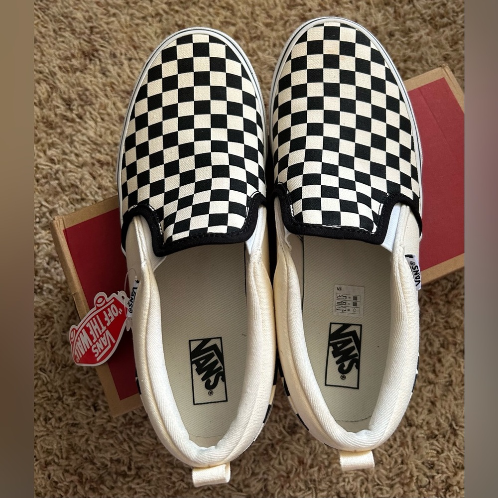 New NIB Vans Size 7 Black & White Checkered Shoes Slip on